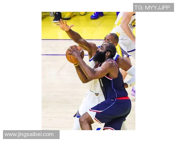 4月8日NBA勇士对快船精彩比赛录像回放分析与精彩瞬间回顾 4月8日NBA勇士对快船精彩比赛录像回放分析与精彩瞬间回顾